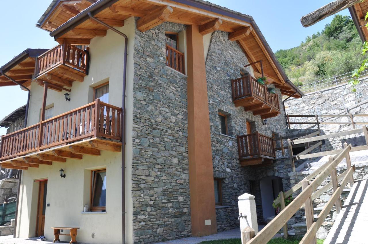 Casa Alpina - Sarre Aosta Exterior foto
